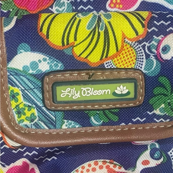 Lily Bloom Turtle/Floral Crossbody - Picture 8 of 8